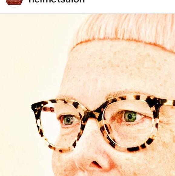 Meet your Posher, Kelli - Picture 1 of 1